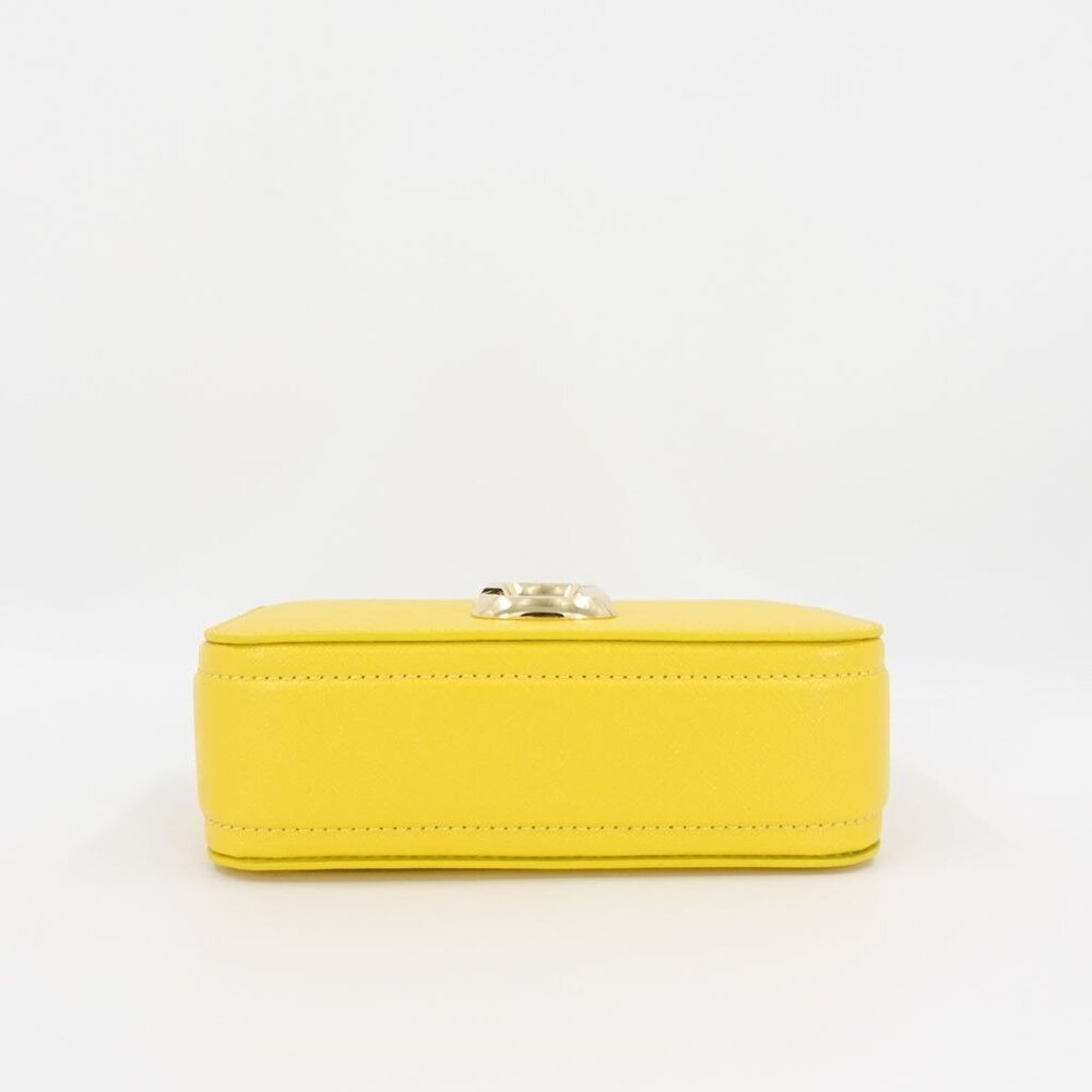 Marc Jacobs Women's The Utility Snapshot Crossbody Bag Sun Yellow OS - Picture 9 of 16